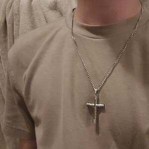Silver Cross Necklace With Twisted 10 Ca